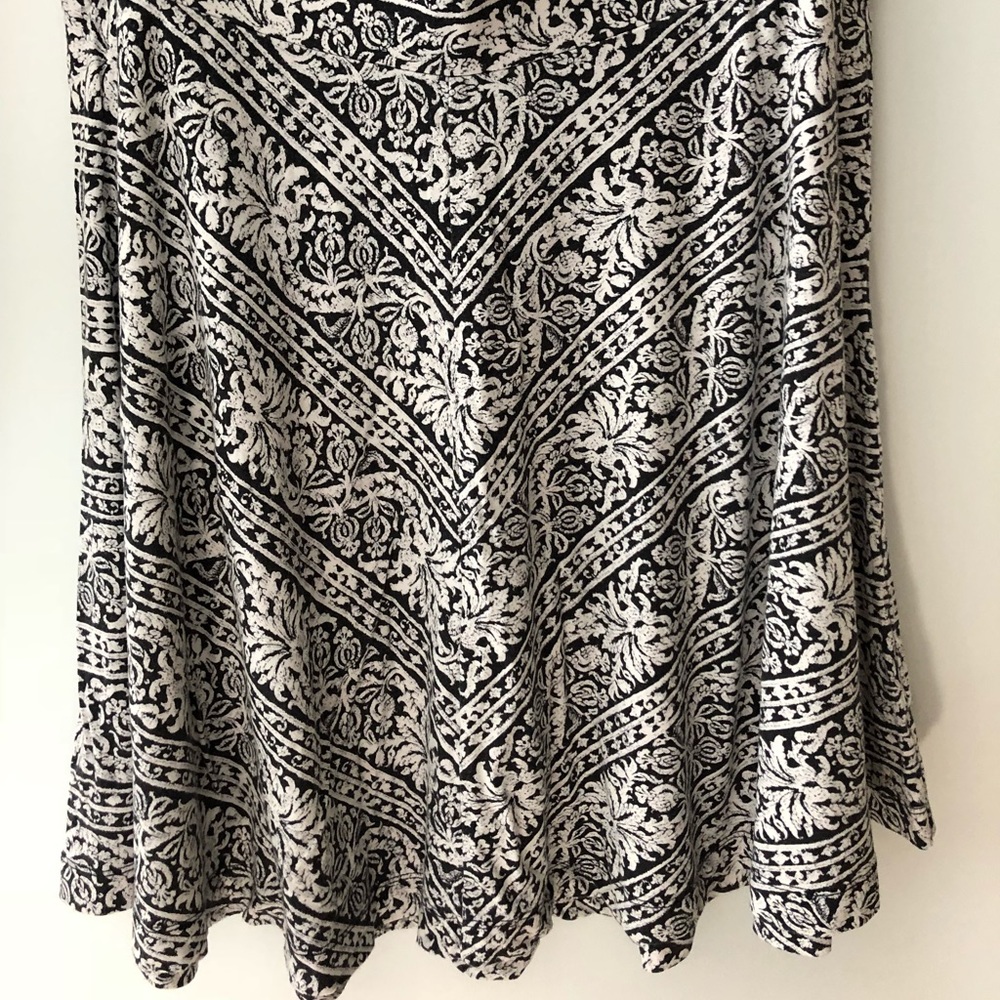 Ann Taylor Loft Black & Off-White Skirt